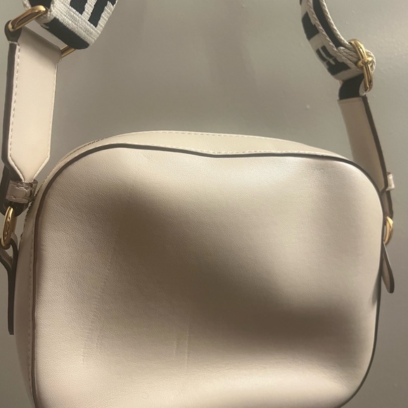 💥🔥Stella McCartney Buffed cream leather crossbody bag and wallet (set)!💥⛅️✨ - Picture 4 of 16
